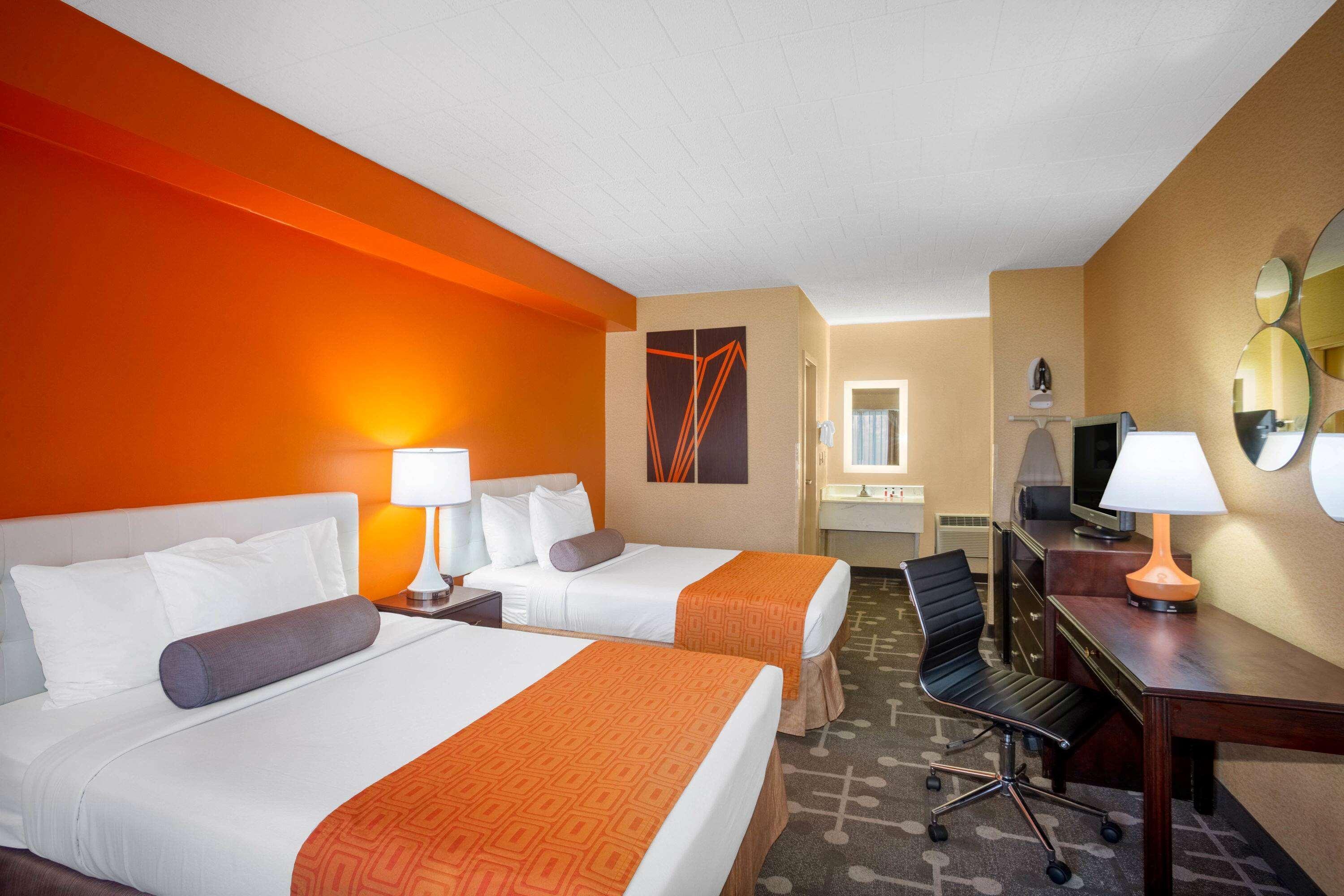 Howard Johnson By Wyndham College Park Exterior foto