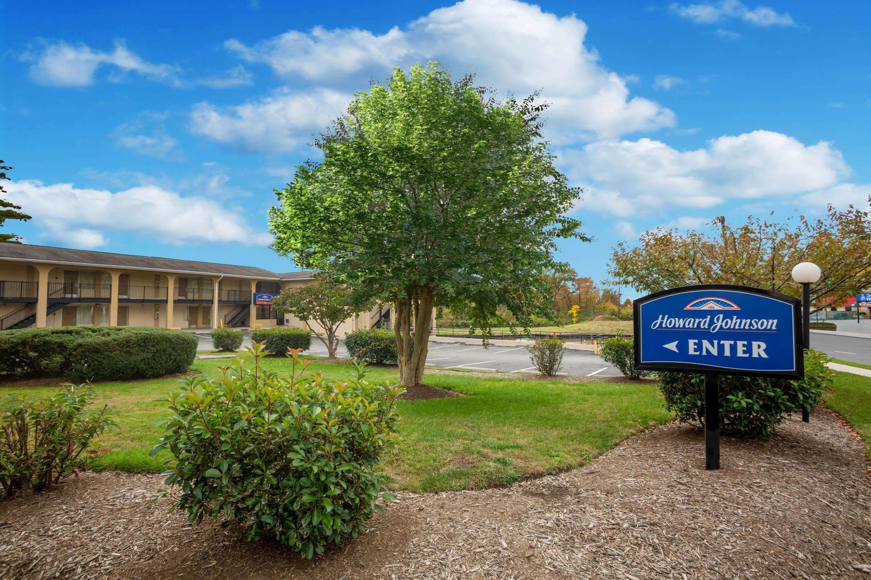 Howard Johnson By Wyndham College Park Exterior foto